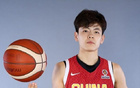 FIBA更新中国女篮定妆照：张子宇王思雨最萌身高差 李月汝搞怪抢镜
